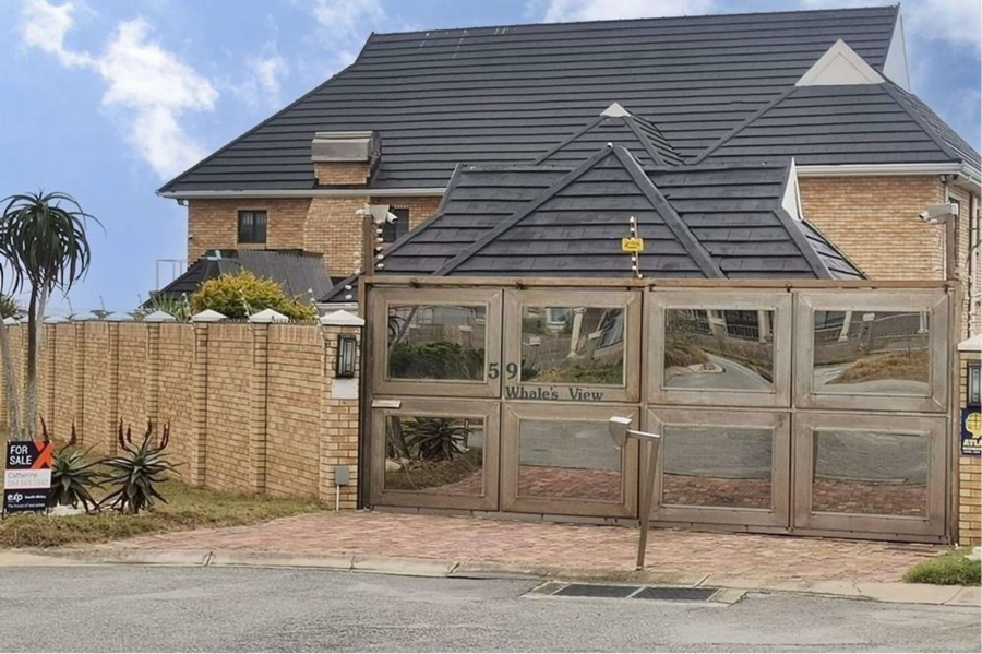 5 Bedroom Property for Sale in Bluewater Bay Eastern Cape